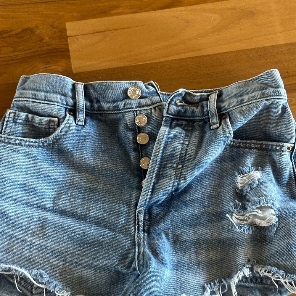 PacSun vintage high rise Distressed denim shorts